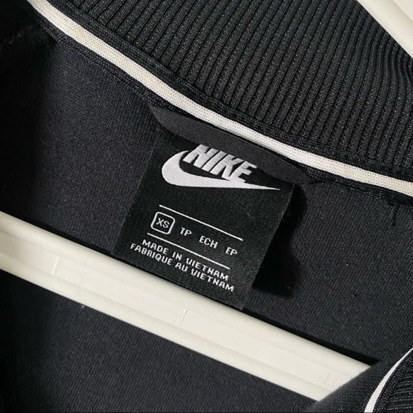 New Nike hoodie - Picture 4 of 4